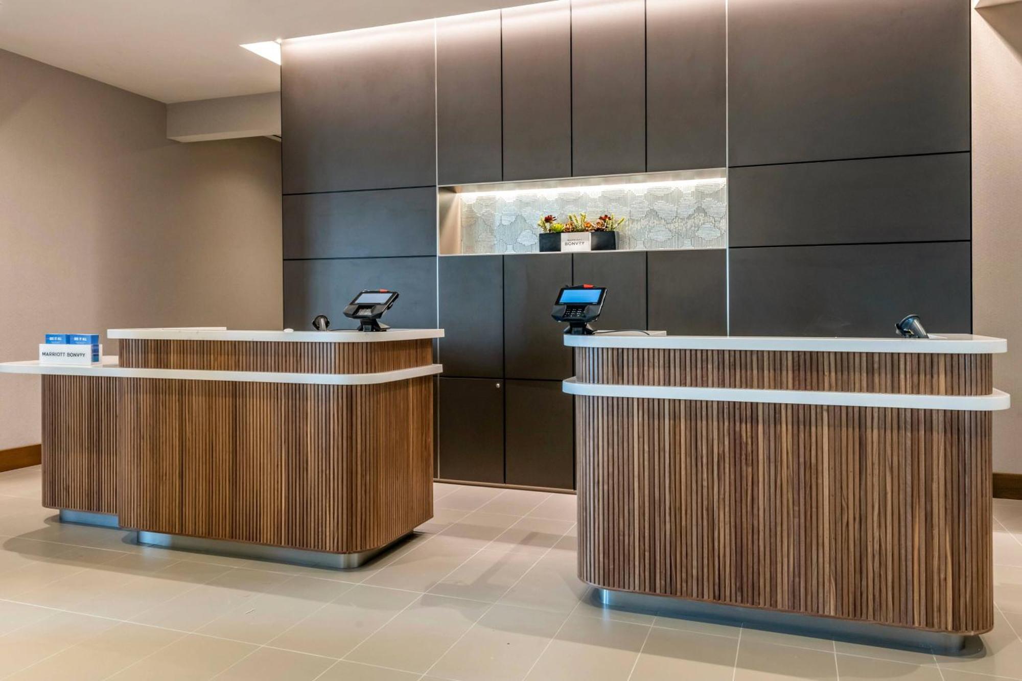 Courtyard By Marriott Fort Lauderdale Downtown מראה חיצוני תמונה
